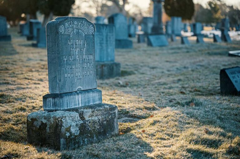 Israelis Head To Cemeteries For Memorial Day, Amid Fears Politics Could Mar Events